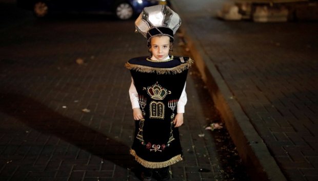 Lucunya Anak-anak Yahudi pada Perayaan Hari Libur Purim