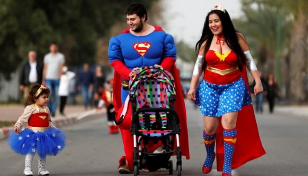 Lucunya Anak-anak Yahudi pada Perayaan Hari Libur Purim