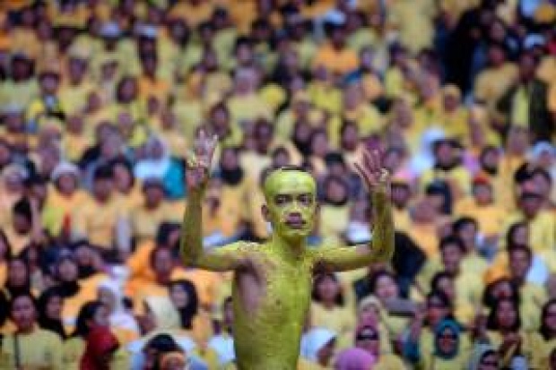 &#91;Disusupi Panasbung...?...&#93; Kampanye Golkar, Massa Teriak Lapar 