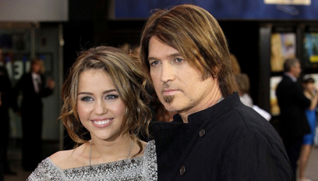 Pesan Ayah Miley Cyrus Soal Kegilaan Anaknya