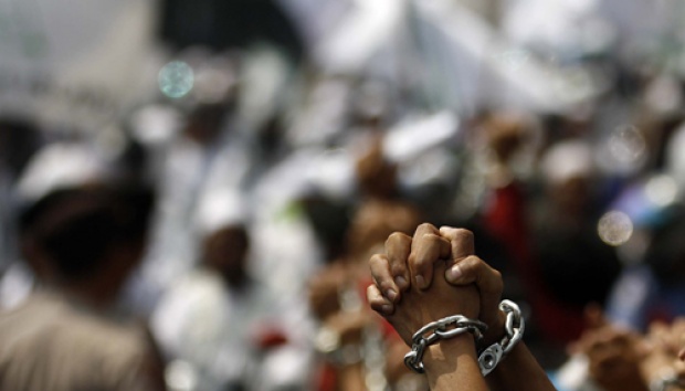 HRW: Hampir Semua Tahanan Wanita Irak Dilecehkan