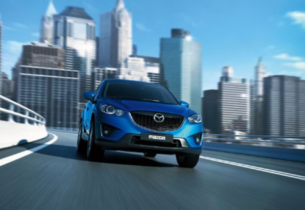 Ngetes Rem Otomatis, Mazda CX-5 Malah Tabrakan