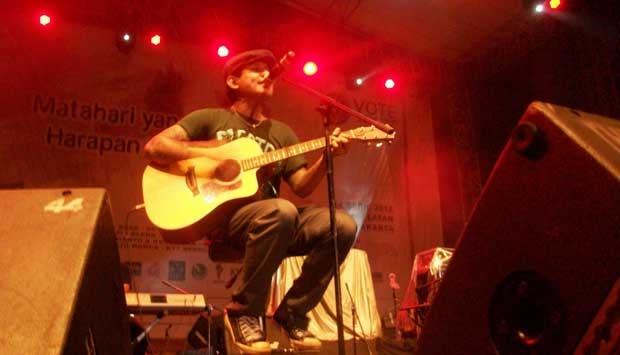 Superman is Dead` Rayakan Ulang Tahun ke-18