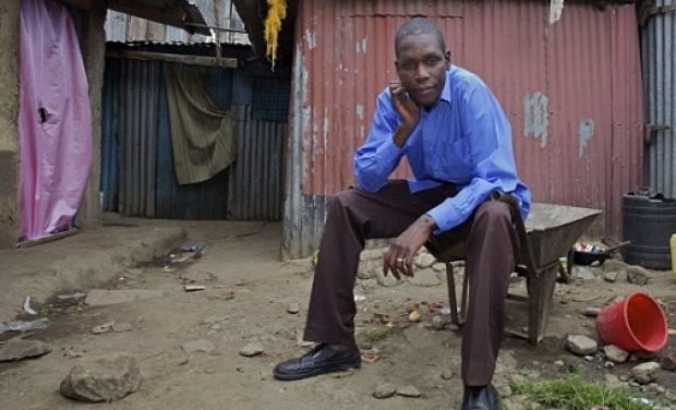 Adik Tiri Obama Tinggal di Gubuk Kumuh Nairobi