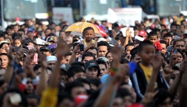 Mengapa Jakarta Macet Parah &amp; Penuh Penduduk &#91;Belajar Dari Arus Mudik&#93; 