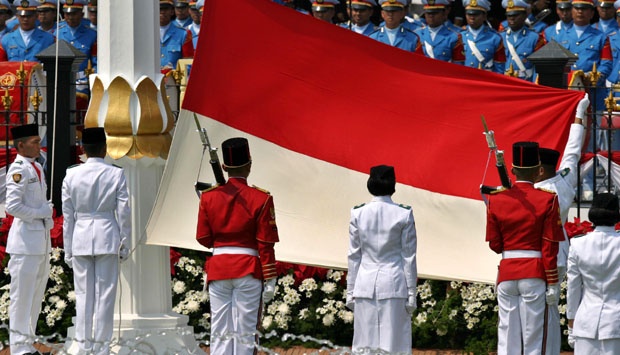 HUT RI 68 : Lagu Nasional cuma dinyanyiin 2 Bait, Lagu SBY dinyanyiin Full Version