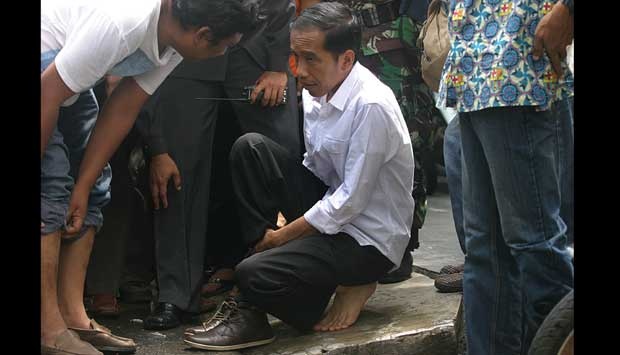 &#91;Berita Ucrit2&#93; Jokowi Ternyata tak Sederhana, Sepatunya Saja Rp990 Ribu