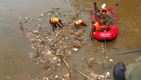 Relawan Tim SAR Banjir Tewas Tenggelam &#91;Banjir Jakarta&#93;