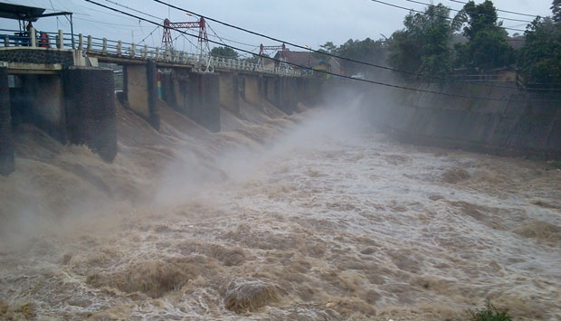 Waspadai Banjir Kiriman dari Bogor Dinihari Nanti