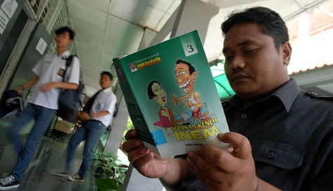 Buku Cerita Dewasa ' Ngeunah Keneh Inem' Gemparkan Bandung