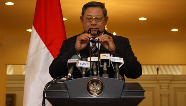 diluar-negeri-pun-ada-suporter-bayaran-pendukung-award-untuk-sby-dibayar-us-100