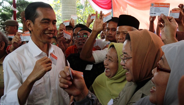 &#91;Nyesel pasti jokowi dialog sama MAHASISWA&#93;Dituding Pencitraan,Jokowi: Salahkan Media