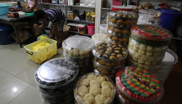 Ramadan, Kurir Kue Kering Tolak Puluhan Order