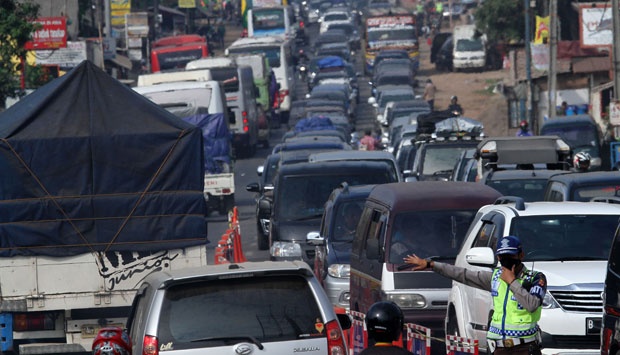 pantura-juga-macet-di-ruas-jalur-balik