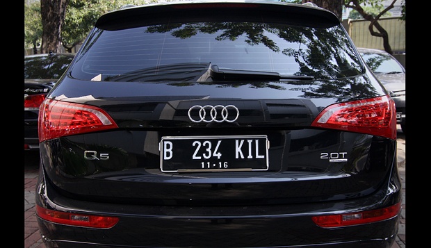 Menelisik Pengurusan Pelat Nomor Cantik Mobil Mewah