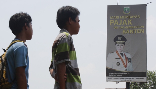 risma-sentil-rano-karno-kok-suka-pasang-baliho