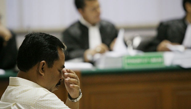 Jalani Sidang Vonis Hari Ini, Luthfi Hasan Galau