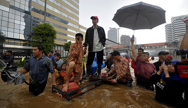 Jokowi Jadi Penyebab Trending Topic #BanjirJakarta