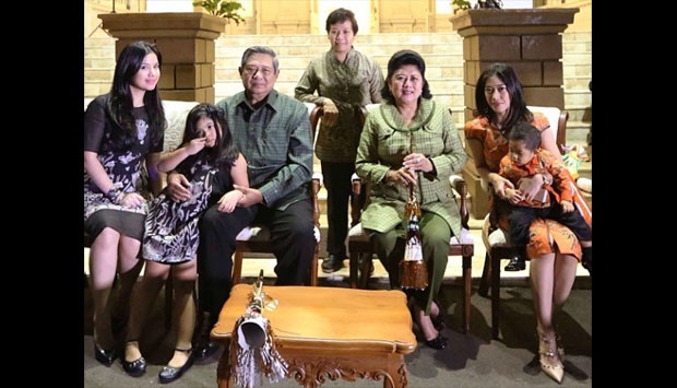&#91;Berita si Ani Part 2&#93; Ani Yudhoyono Minta Maaf Pun Tuai Komentar