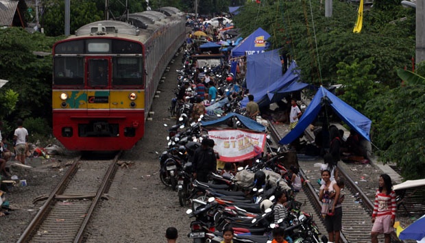 <Banjir 2013> Pengungsi Banjir Jakarta Hampir 80 Ribu Jiwa