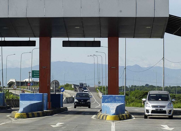 Jokowi Resmikan Jalan Tol Solo - Ngawi Segmen Kartasura-Sragen