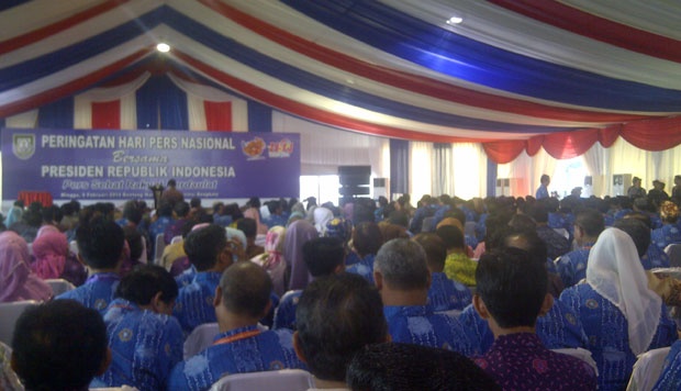 &#91;Acara Hari Pers Nasional&#93; Menteri Tifatul Juga Protes Dominasi Warna Biru...