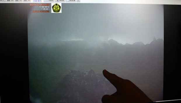 Tinggi Letusan Kelud Capai 17 Kilometer