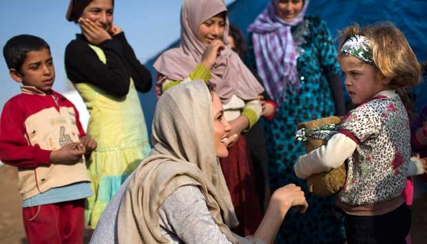 Ayah Dukung Israel, Angelina Jolie Pro-Palestina