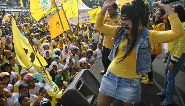 Diterjang Angin, Kampanye Partai Golkar Buyar