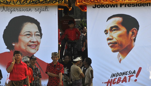 Panggung Kampanye Jokowi di Jember Ambles