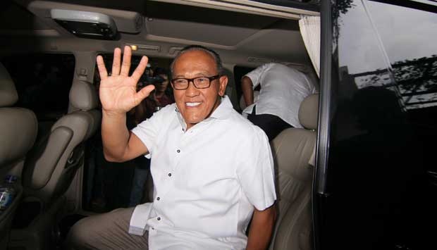 arah-koalisi-golkar-diserahkan-ke-ical