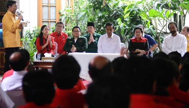mega-pdip-biasa-dikeroyok