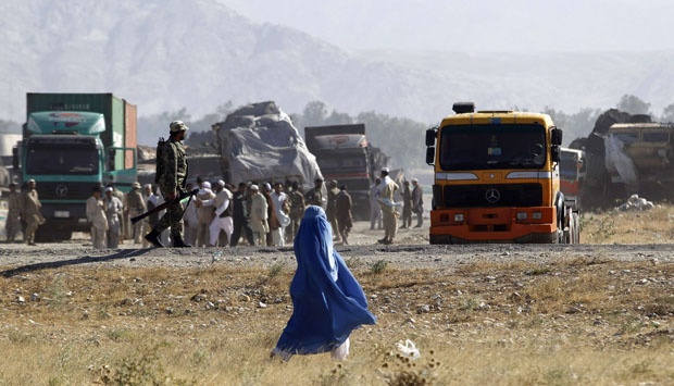 Ratusan Warga Afghanistan Puji Penyerang Charlie