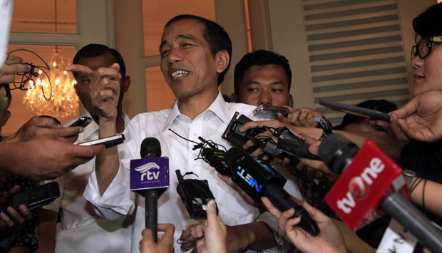 Jadi Presiden, Jokowi Rancang Desain Kemeja Putih