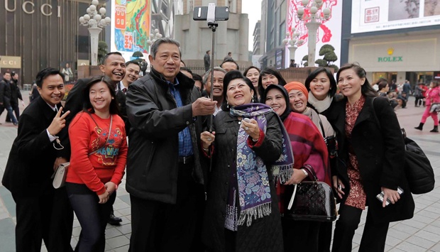 &#91;Masih Dicintai Oleh &quot;Masyarakat&quot;&#93; Kunjungi Cina, SBY Sibuk Foto Selfie