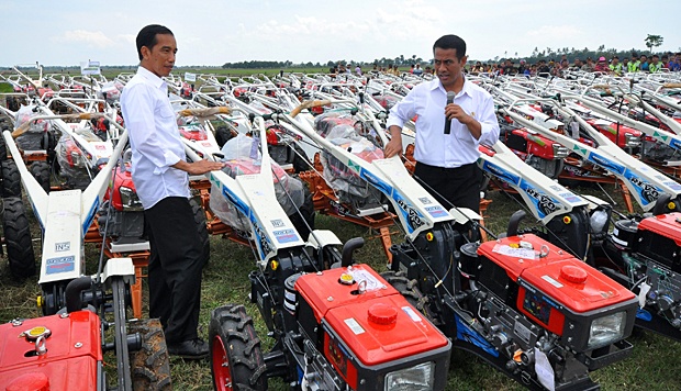 &#91;E-GAGAL&#93; Udah Penunjukan Langsung: Traktor Jokowi Terlalu Getar, Tak Sesuai Pesanan