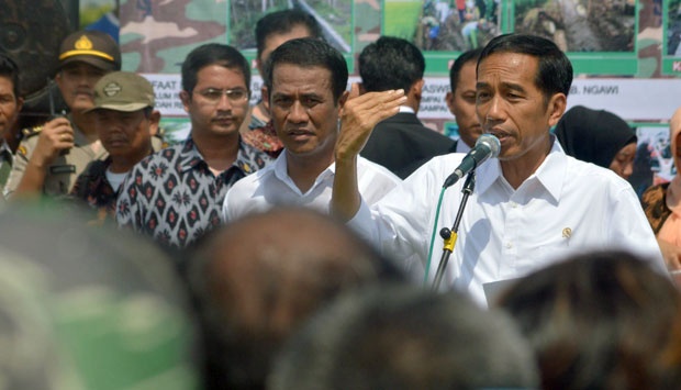 'Jokowi Mirip Mobil Baru, tapi Rodanya Terkunci'