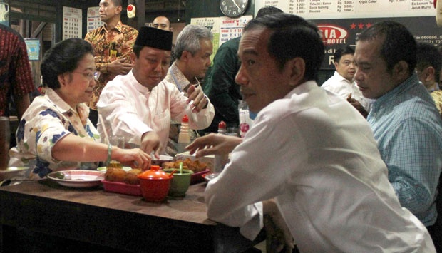 Relawan Minta PDIP Tak Berlawanan dengan Jokowi