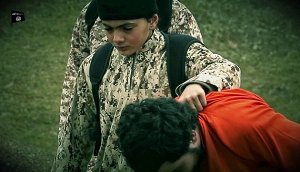 ISIS Didik Bocah 10 Tahun Ini Jadi Algojo