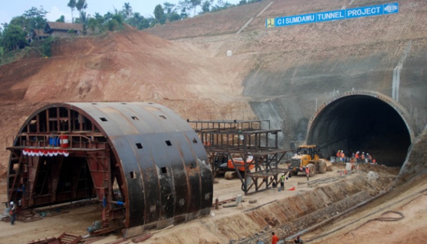Bangun Tol Cisumdawu, Kementerian PUPR Kembali Pinjam Dana dari Cina