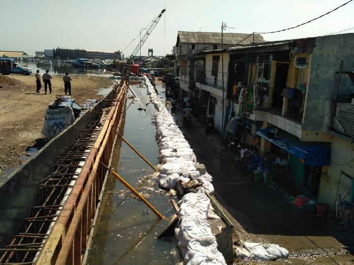 Bosan Kena Banjir Waduk Pluit, Warga Penjaringan Tolak Bantuan