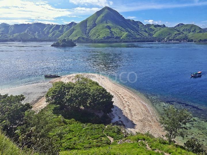 pulau-kelor-labuan-bajo-tak-sekadar-untuk-persinggahan
