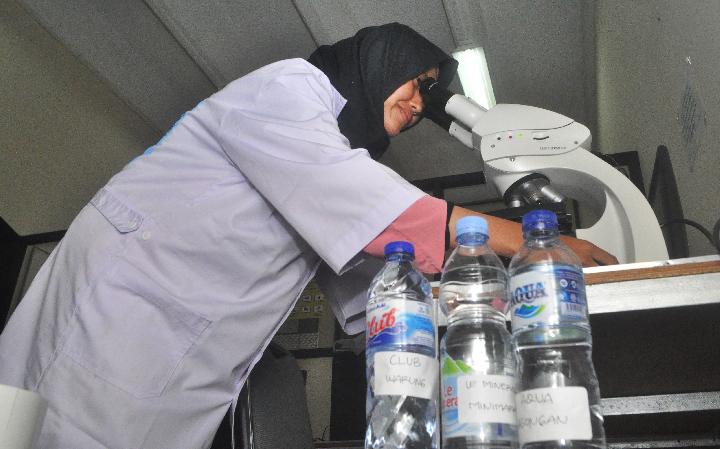 mikroplastik-di-air-minum-kemasan-bpom-minta-konsumen-tak-panik