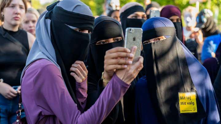 Demi Keamanan, Tunisia Larang Penggunaan Cadar