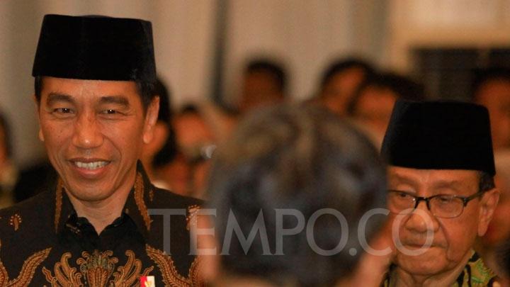 Di Rumah Akbar Tandjung, Jokowi Sebut Capaian Pembangunan Tol