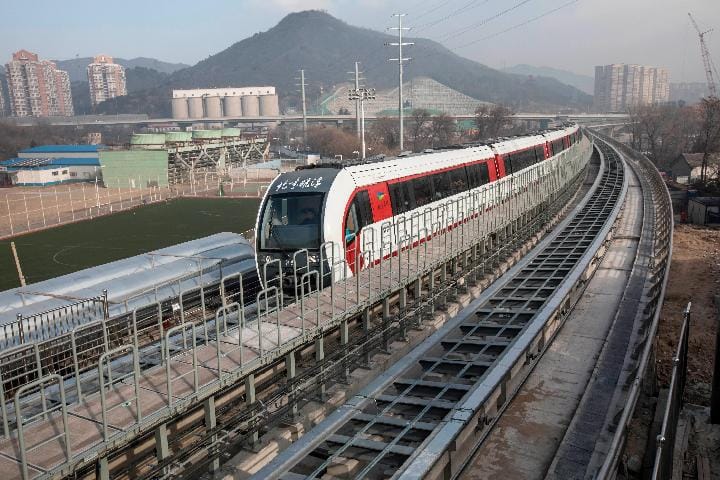 China Mau Luncurkan Kereta Peluru Tanpa Masinis pada 2020