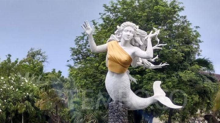Tak Hanya Putri Duyung Ancol, 5 Patung Ini Juga Ditutupi Kain