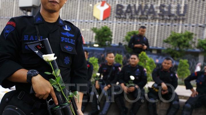 bareskrim-tangkap-penyebar-hoaks-polri-libatkan-polisi-cina