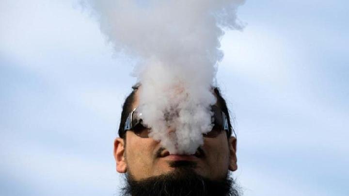 Popocorn Lung Mengintai Pengisap Rokok Elektrik, Apa Itu?