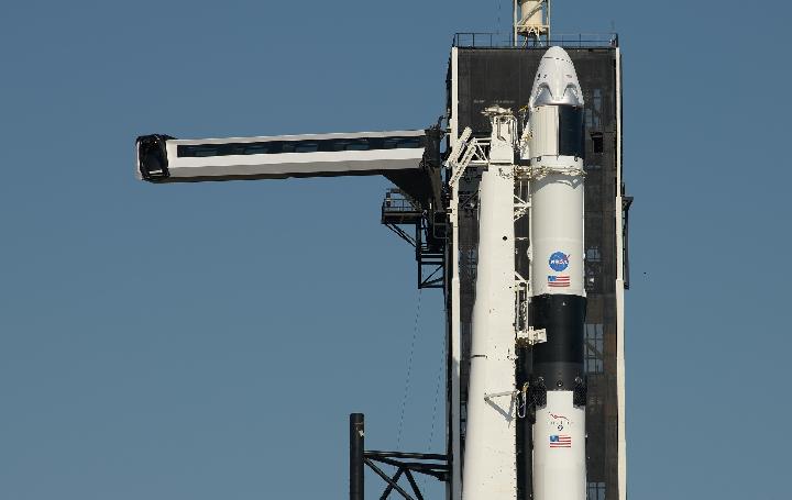 Wisata Luar Angkasa Tak Mustahil, SpaceX Berhasil Bawa Astronot